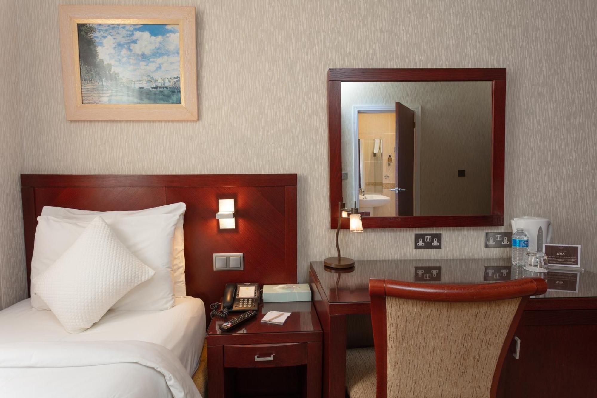 Hotel Savoy Saint Helier Jersey Exterior foto